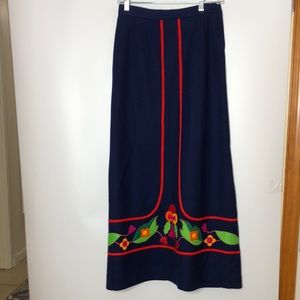 VINTAGE The Clique Womens Wool Skirt Applique Size 12 RUNS XS-SMALL